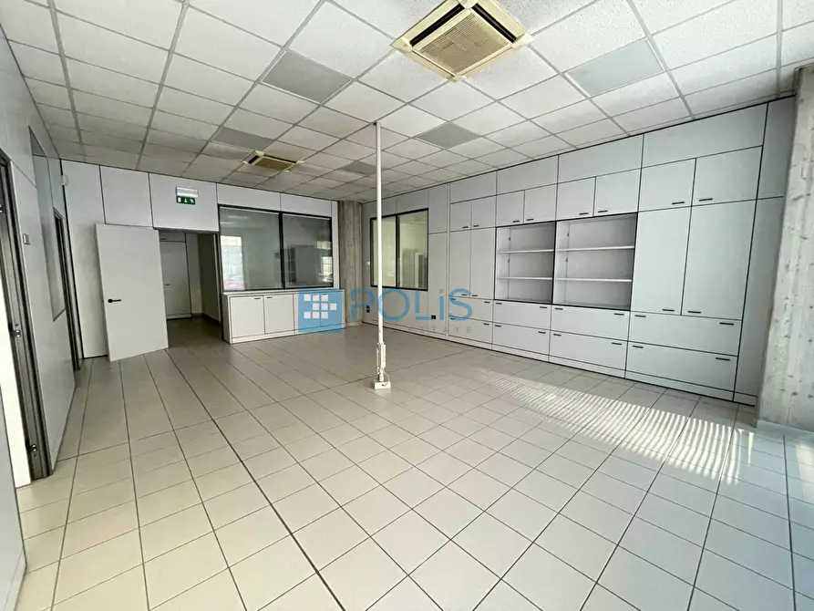 Immagine 5 di Ufficio in vendita  in VIA SAVELLI a Padova