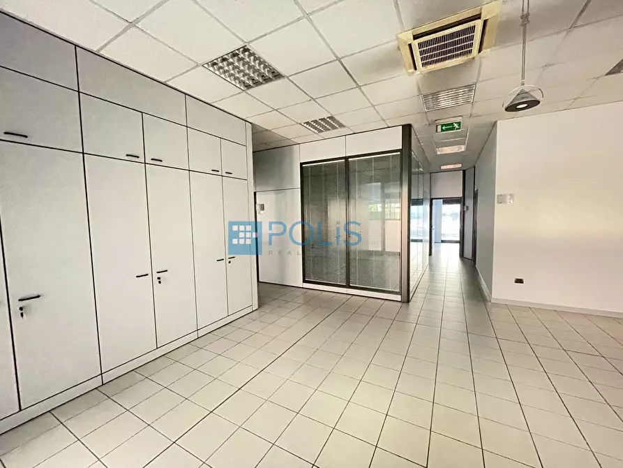 Immagine 8 di Ufficio in vendita  in VIA SAVELLI a Padova