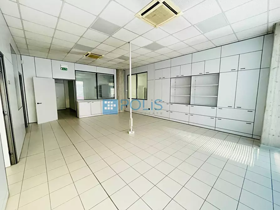 Immagine 6 di Ufficio in vendita  in VIA SAVELLI a Padova