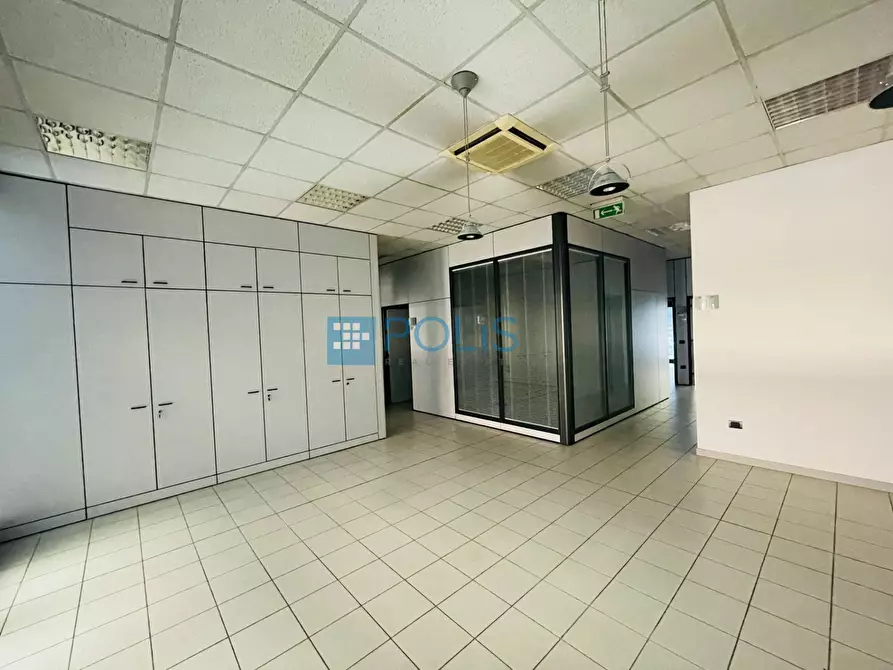 Immagine 7 di Ufficio in vendita  in VIA SAVELLI a Padova