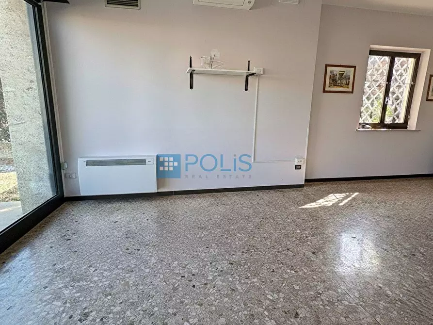 Immagine 11 di Negozio in vendita  in Martignacco a Martignacco