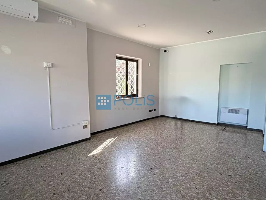 Immagine 12 di Negozio in affitto  in Martignacco a Martignacco