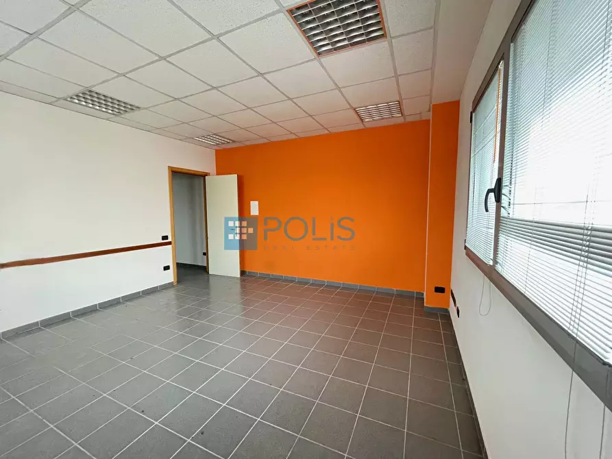 Immagine 2 di Ufficio in vendita  in Riviera Maestri Del Lavoro a Padova