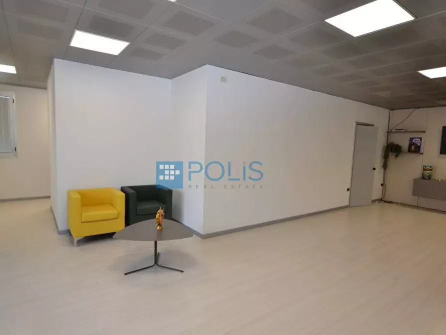 Immagine 12 di Laboratorio in affitto  in Vic.ze Fiera a Padova