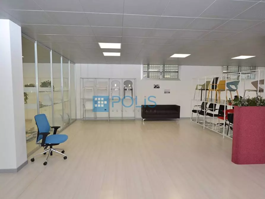 Immagine 13 di Laboratorio in affitto  in Vic.ze Fiera a Padova