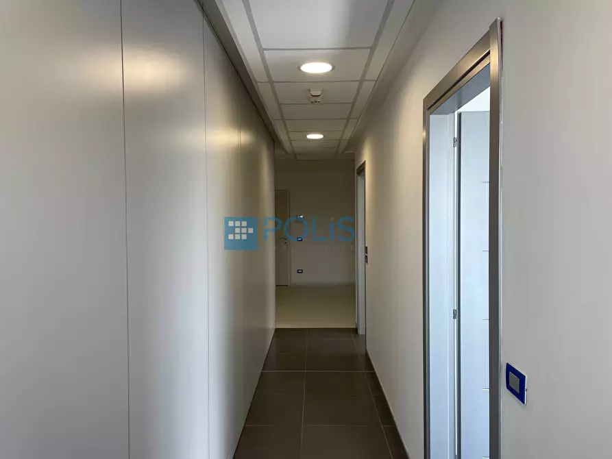 Immagine 10 di Ufficio in affitto  in Zona Industriale a Padova