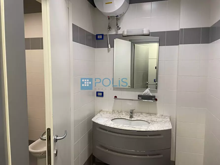 Immagine 13 di Ufficio in affitto  in Zona Industriale a Padova