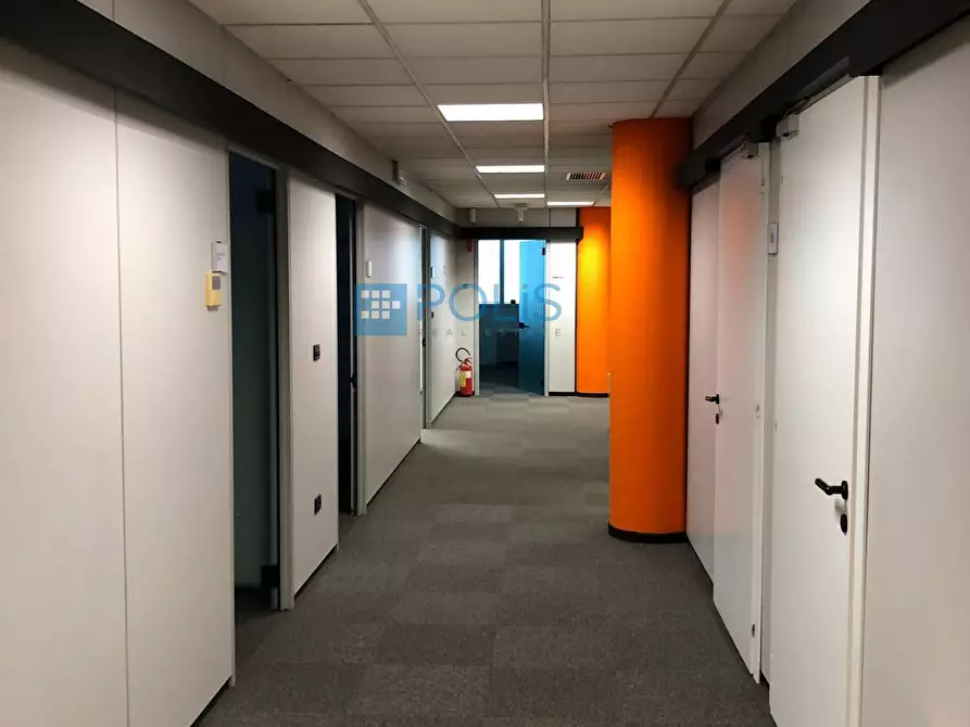 Immagine 15 di Ufficio in affitto  in Padova Uno a Padova