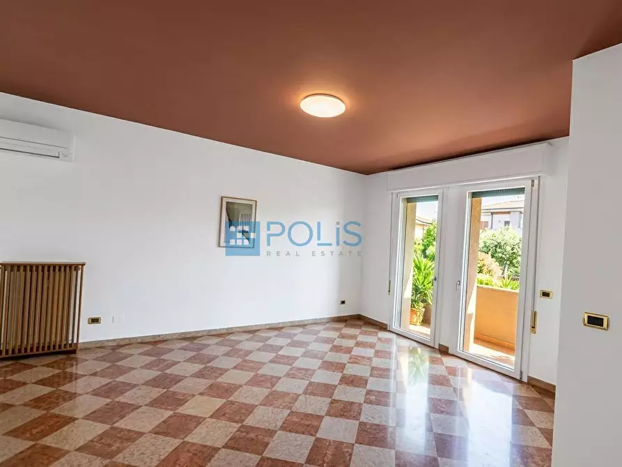 Immagine 2 di Villa in vendita  in Via Veneto a Stra