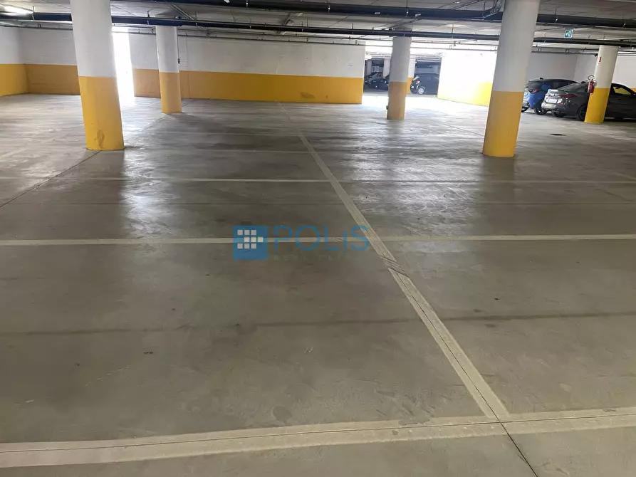 Immagine 3 di Box auto in vendita  in Via Venezia a Padova