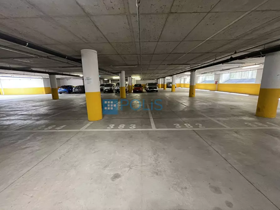 Immagine 2 di Box auto in vendita  in Via Venezia a Padova