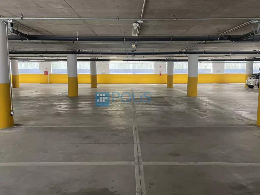 Immagine 1 di Box auto in vendita  in Via Venezia a Padova