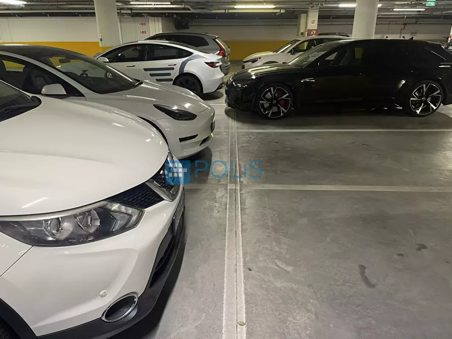 Immagine 8 di Box auto in vendita  in Via Venezia a Padova