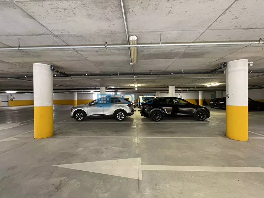 Immagine 11 di Box auto in vendita  in Via Venezia a Padova