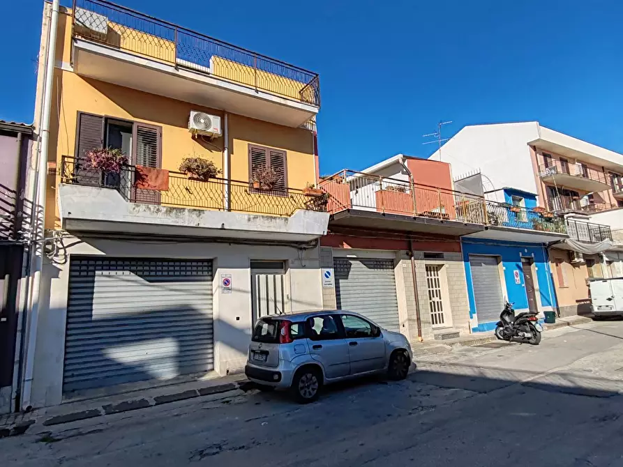 Immagine 1 di Casa indipendente in vendita  a Floridia