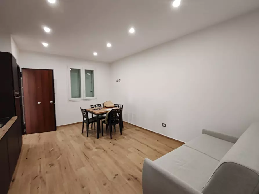 Immagine 3 di Appartamento in vendita  in LAIMO DA LENTINI 23 a Siracusa