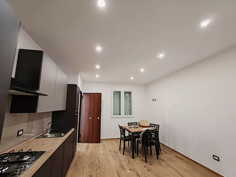 Immagine 9 di Appartamento in vendita  in LAIMO DA LENTINI 23 a Siracusa