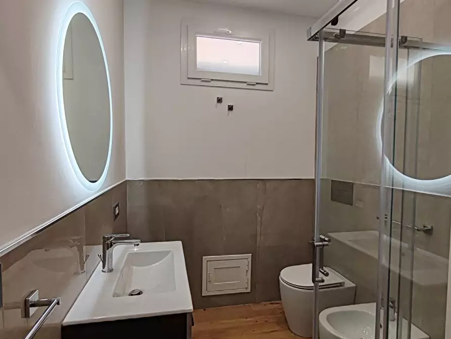 Immagine 12 di Appartamento in vendita  in LAIMO DA LENTINI 23 a Siracusa