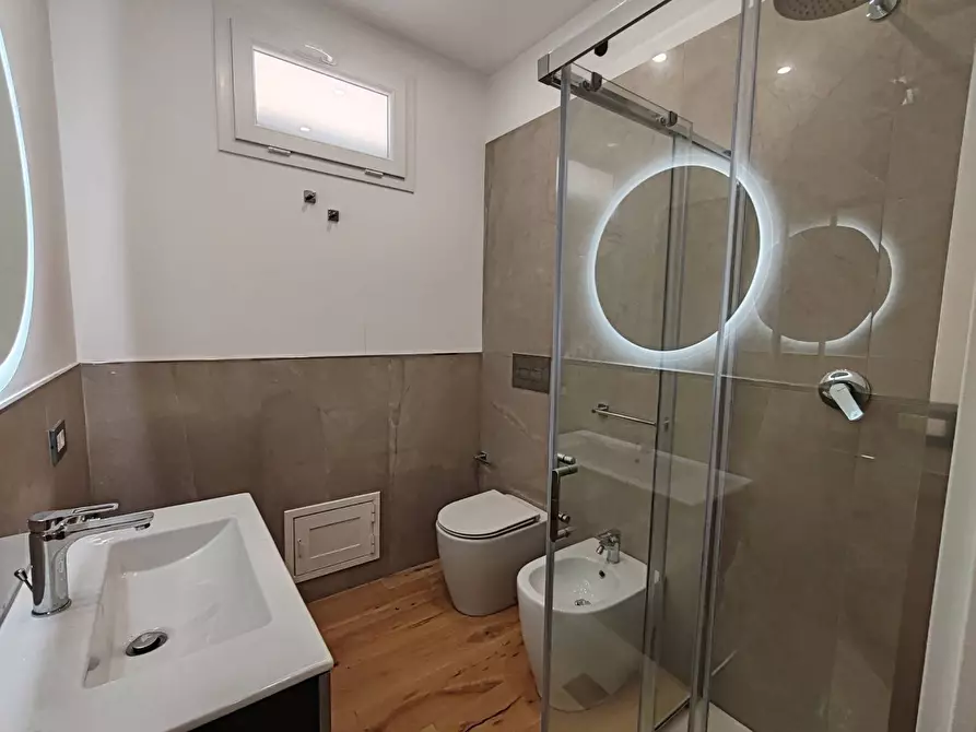 Immagine 13 di Appartamento in vendita  in LAIMO DA LENTINI 23 a Siracusa