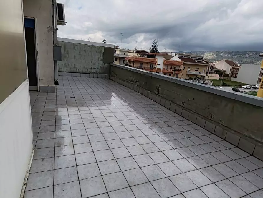 Immagine 2 di Appartamento in vendita  in VIALE TURATI 70 a Floridia