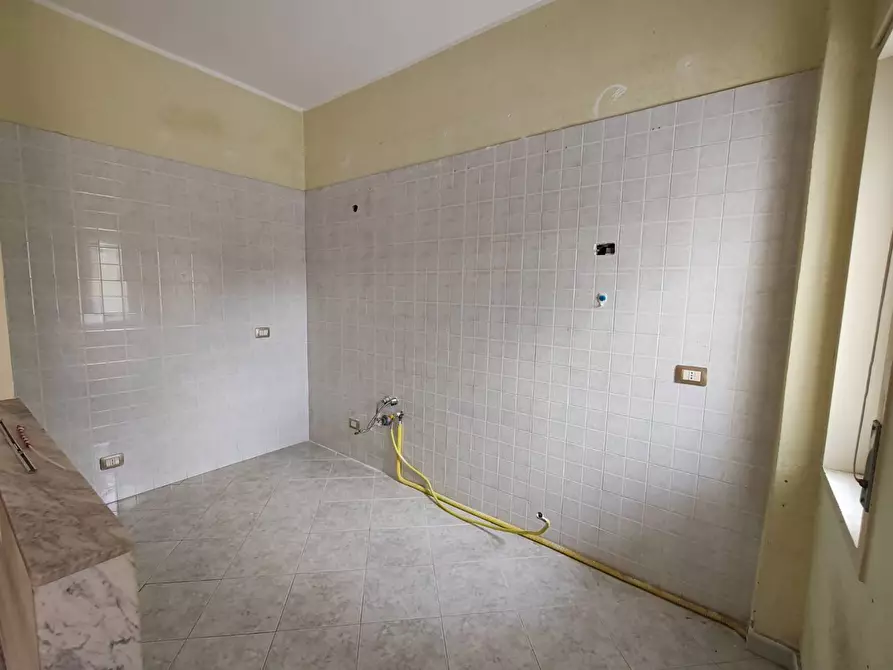 Immagine 10 di Appartamento in vendita  in VIALE TURATI 70 a Floridia