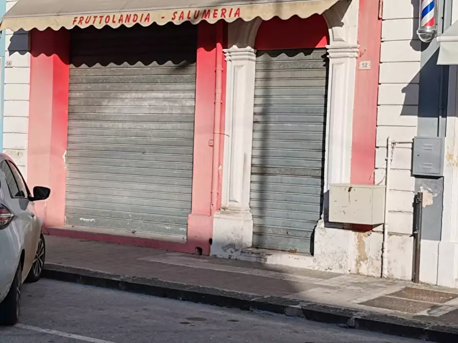 Immagine 4 di Attività commerciale in vendita  in VIALE VITTORIO VENETO 52 a Floridia