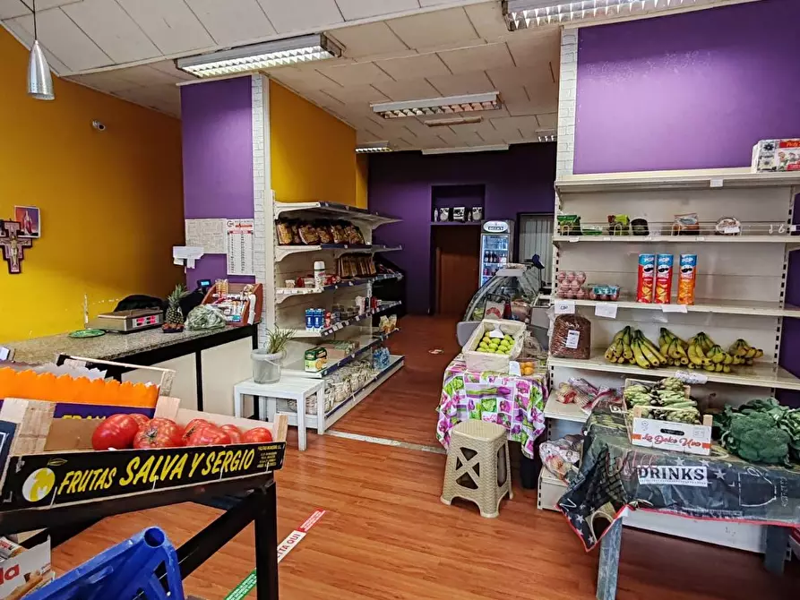 Immagine 6 di Attività commerciale in vendita  in VIALE VITTORIO VENETO 52 a Floridia
