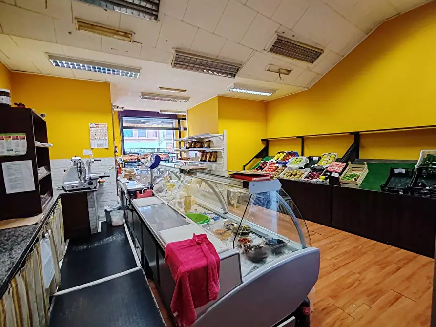 Immagine 12 di Attività commerciale in vendita  in VIALE VITTORIO VENETO 52 a Floridia