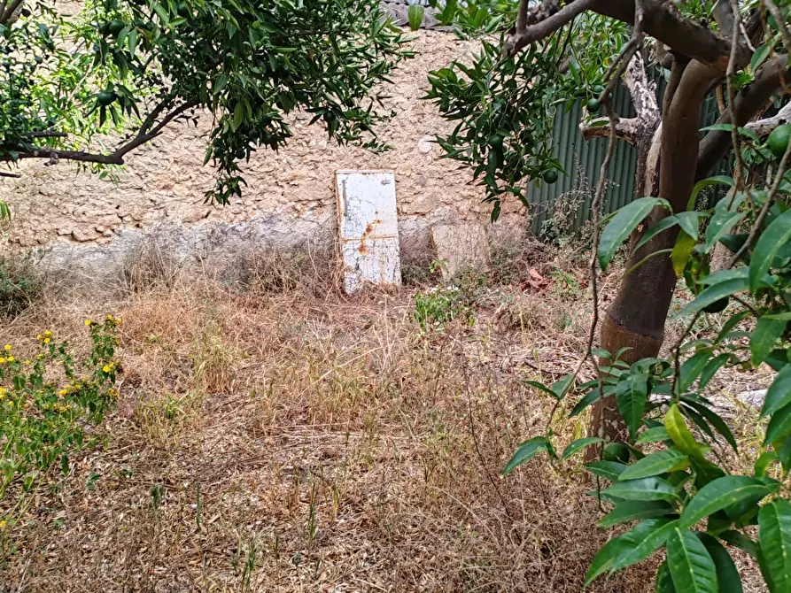 Immagine 12 di Magazzino in vendita  in VIA GIUSTI 53 a Floridia