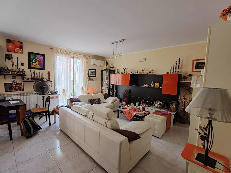 Immagine 7 di Appartamento in vendita  in CORSO VITTORIO EMANUELE 694 a Floridia