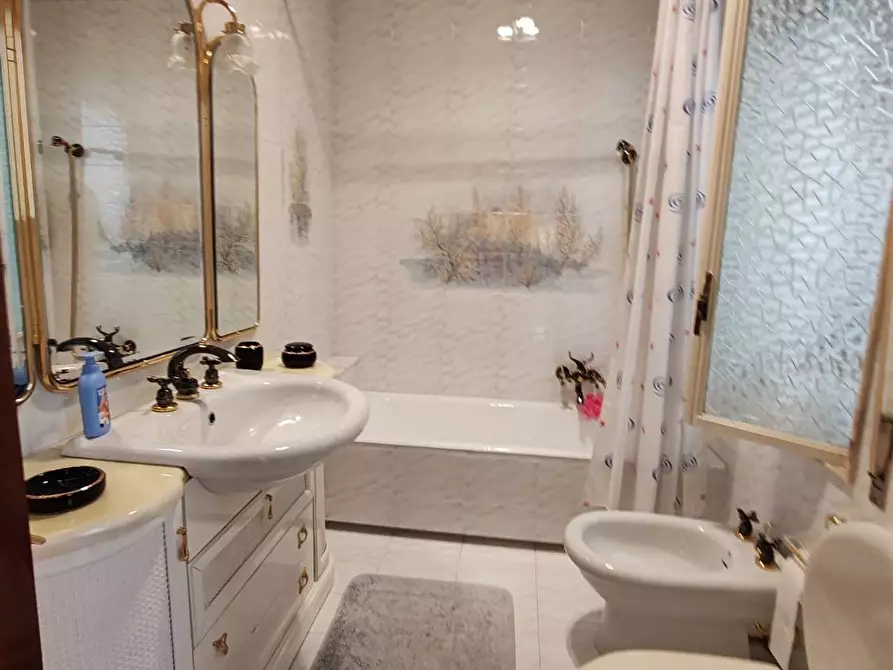 Immagine 59 di Appartamento in vendita  in VIA MANZONI 34 a Floridia