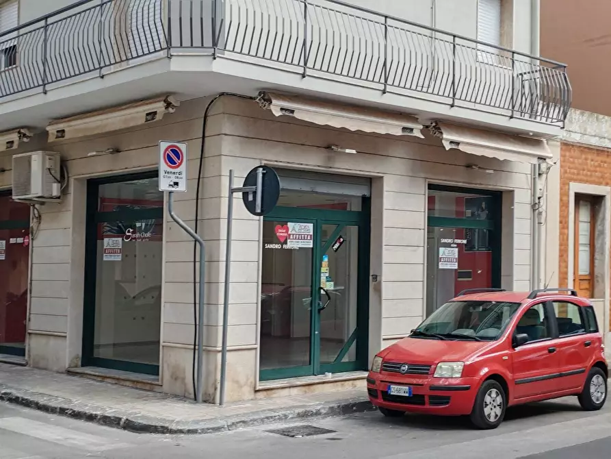 Immagine 3 di Attività commerciale in affitto  in VIA ARIOSTO 111 a Floridia
