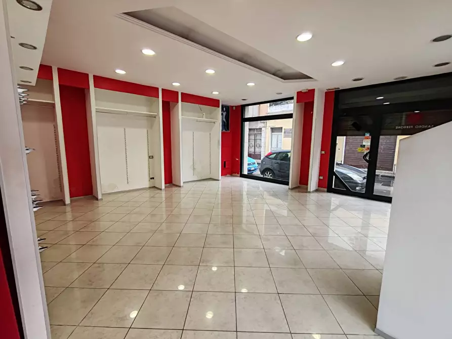 Immagine 12 di Attività commerciale in affitto  in VIA ARIOSTO 111 a Floridia