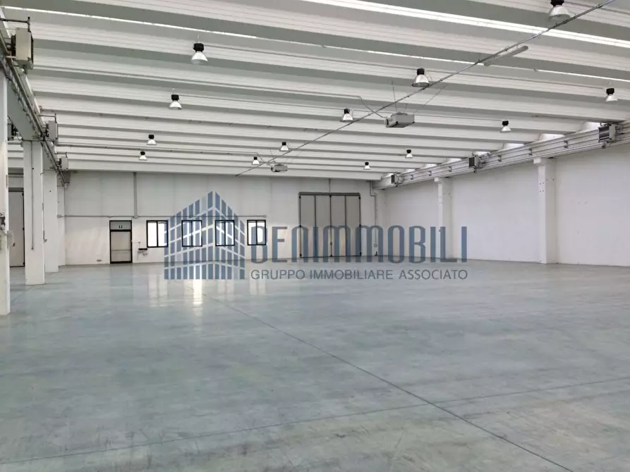 Immagine 9 di Capannone industriale in affitto  in Castegnato a Cimbergo