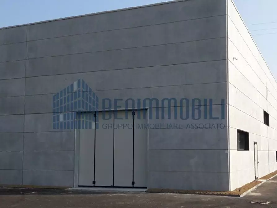 Immagine 12 di Capannone industriale in affitto  in Castegnato a Cimbergo