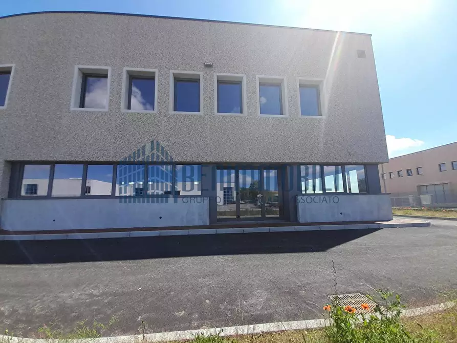 Immagine 25 di Capannone industriale in vendita  in Campo Maggiore 40 a Rovato