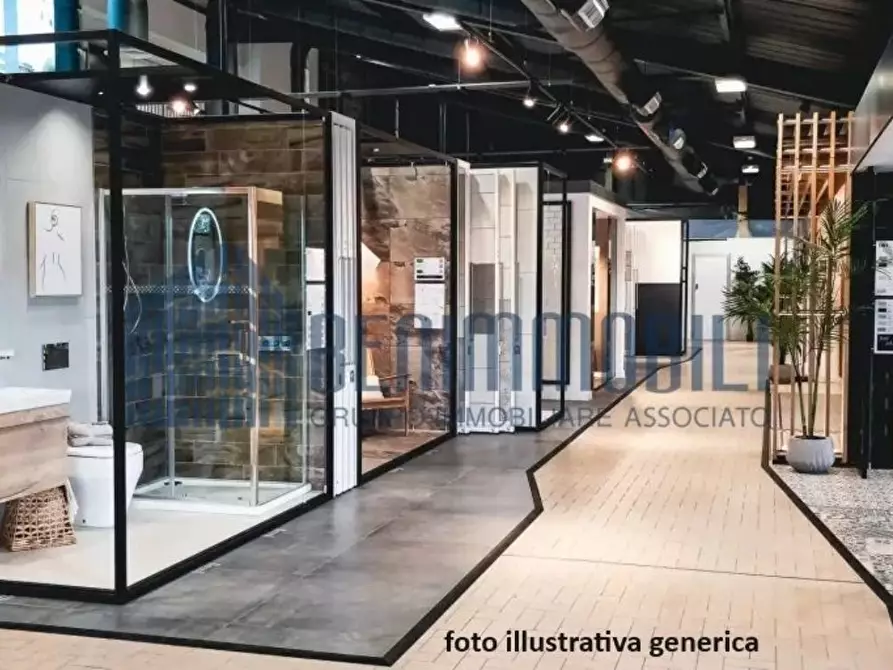 Immagine 6 di Negozio in affitto  in Cascina Fiorita 26 a Adro