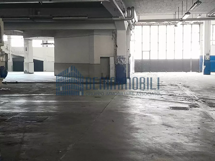 Immagine 22 di Capannone industriale in vendita  in Foro Boario 7 a Brescia