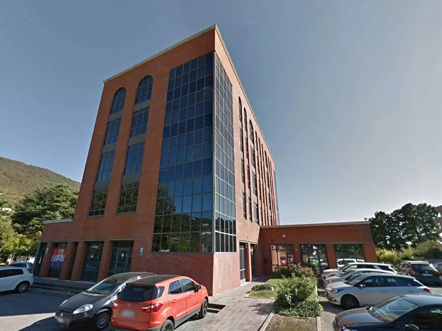 Immagine 7 di Locale commerciale in vendita  in Viale Della Bornata 40 a Brescia