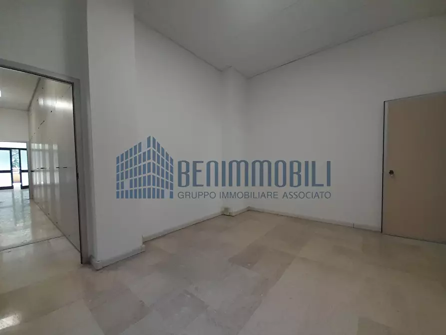 Immagine 14 di Ufficio in affitto  in Via Creta 6 a Brescia
