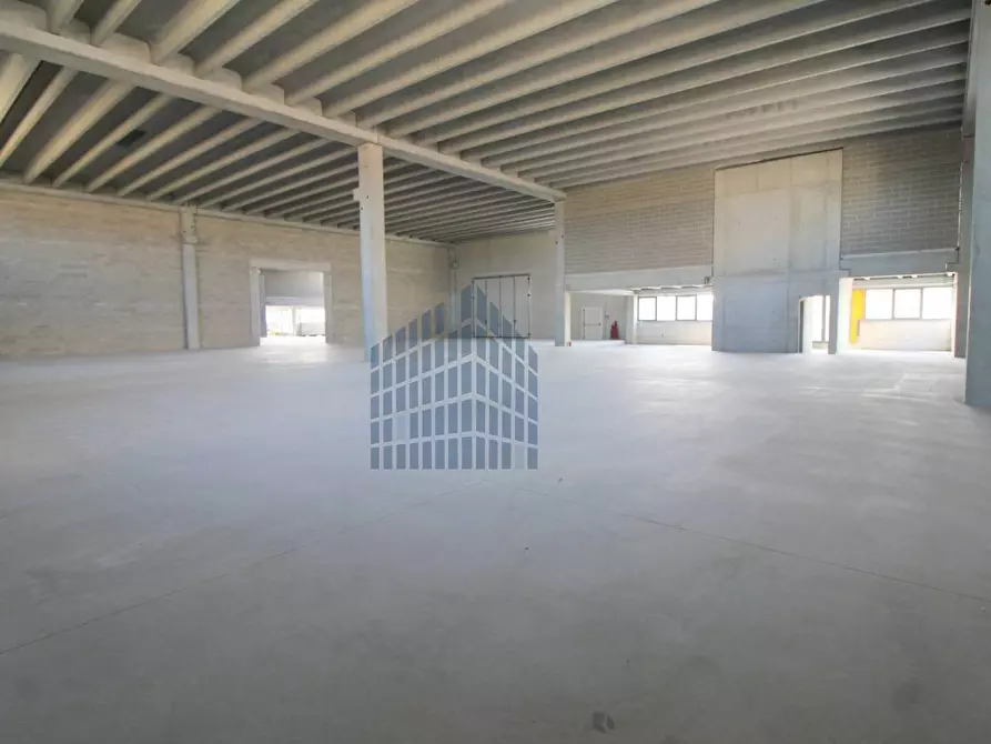 Immagine 35 di Capannone industriale in vendita  in Campo Maggiore 40 a Rovato