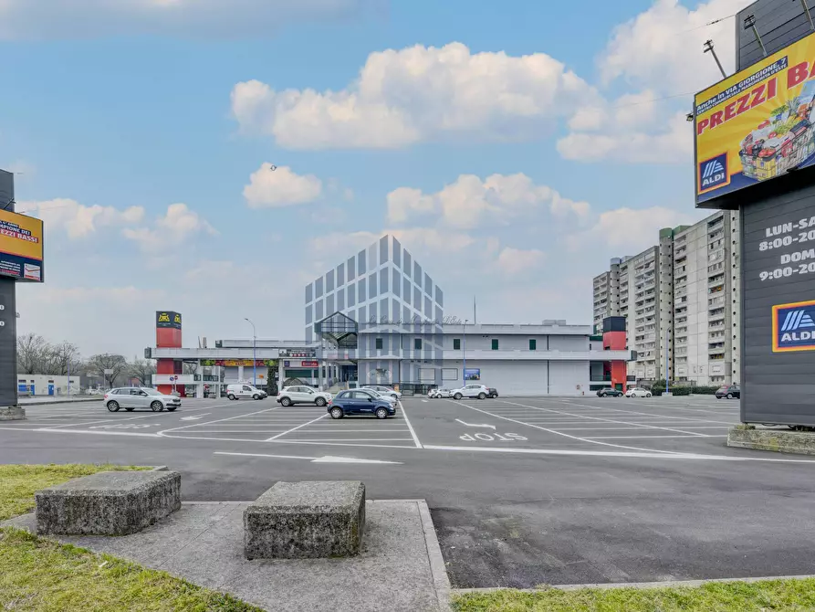 Immagine 7 di Negozio in affitto  in Giorgione 77 a Brescia