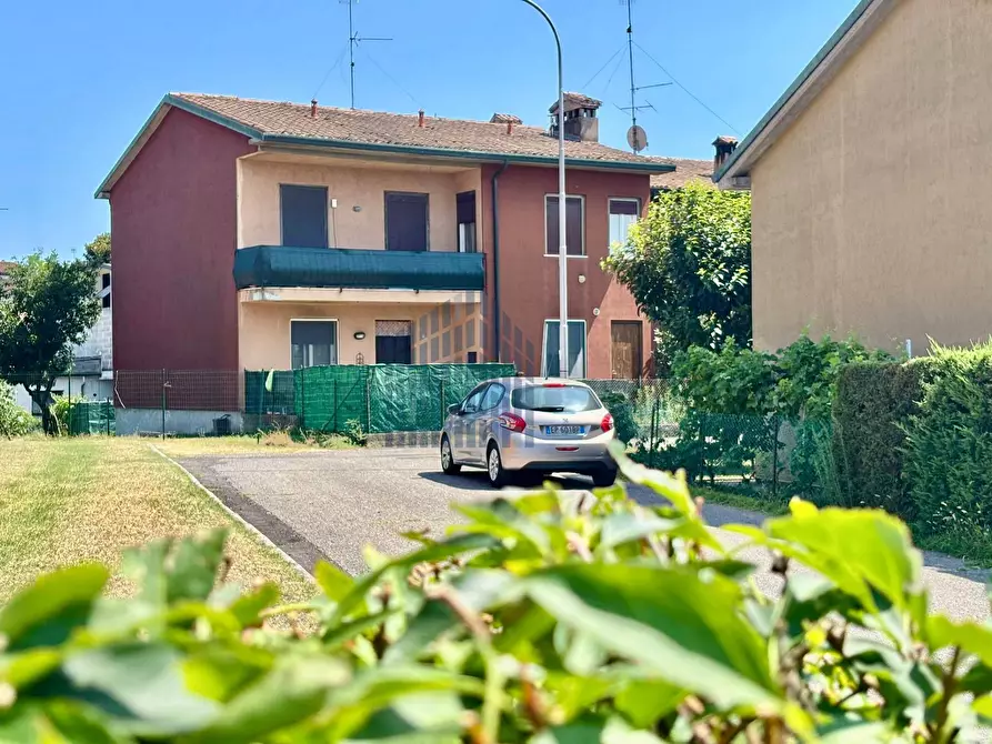 Immagine 1 di Appartamento in vendita  in RESIDENZA LE LAME 10 a Verolavecchia