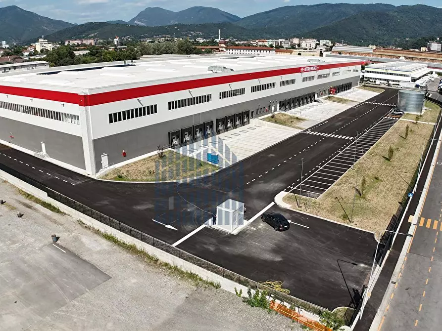 Immagine 1 di Capannone industriale in affitto  in Via Bainsizza a Brescia