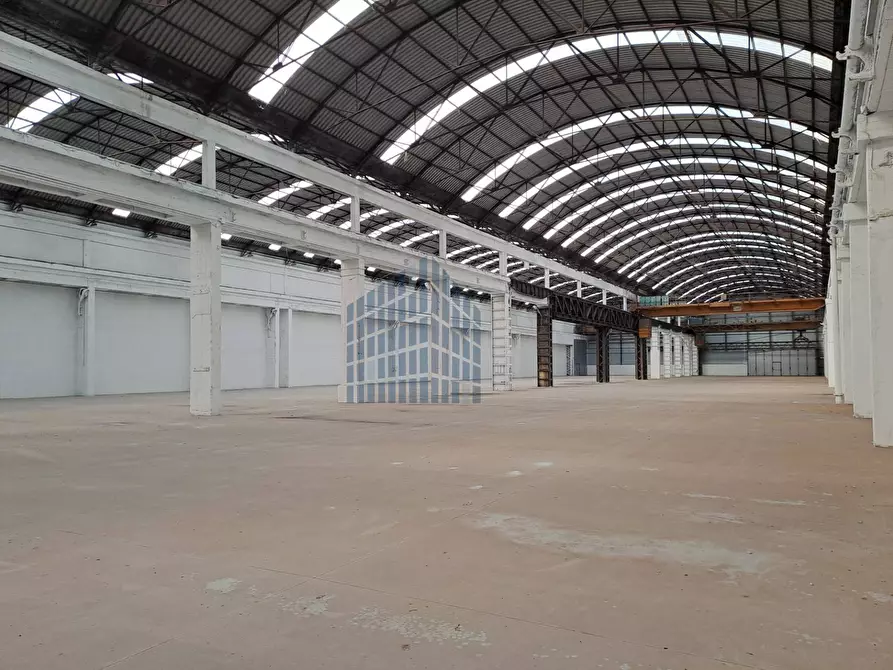 Immagine 13 di Capannone industriale in affitto  in via Fracassino 19 a Montichiari