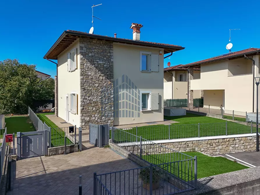 Immagine 66 di Villa in affitto  in Via Perlino 5 a Calvagese Della Riviera