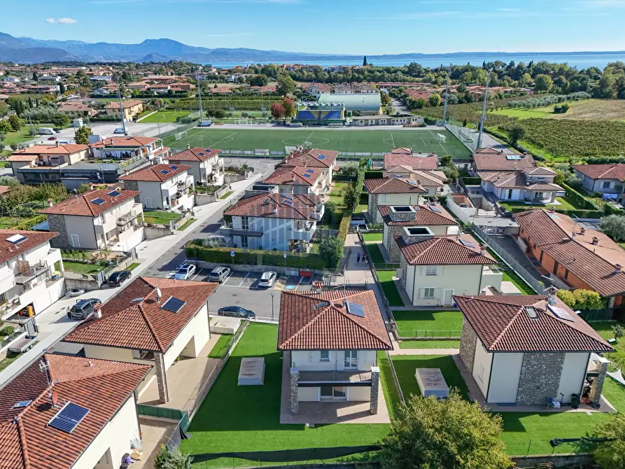 Immagine 6 di Villa in affitto  in Via Perlino 5 a Calvagese Della Riviera
