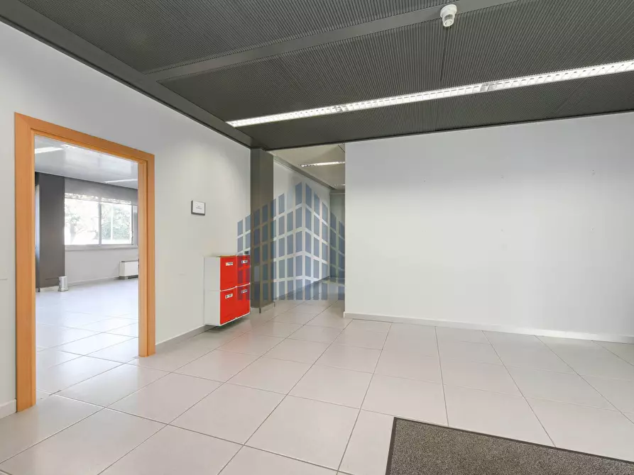 Immagine 7 di Ufficio in affitto  in via Maestri a Brescia