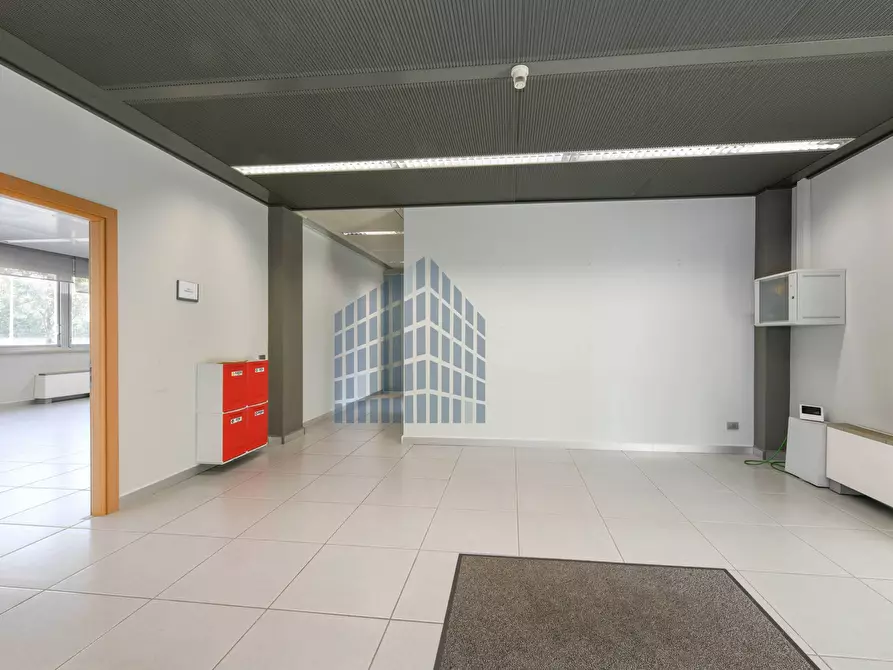 Immagine 8 di Ufficio in affitto  in via Maestri a Brescia