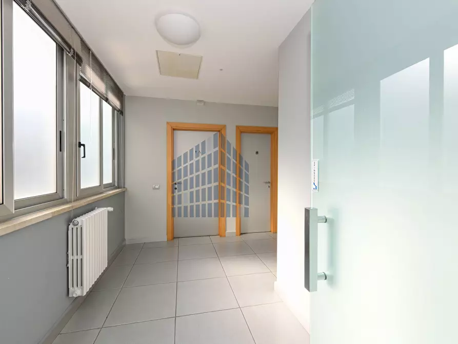 Immagine 10 di Ufficio in affitto  in via Maestri a Brescia